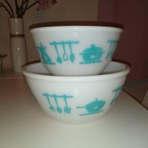 Vintage Hazel-Atlas 2pc. Mixing Bowls